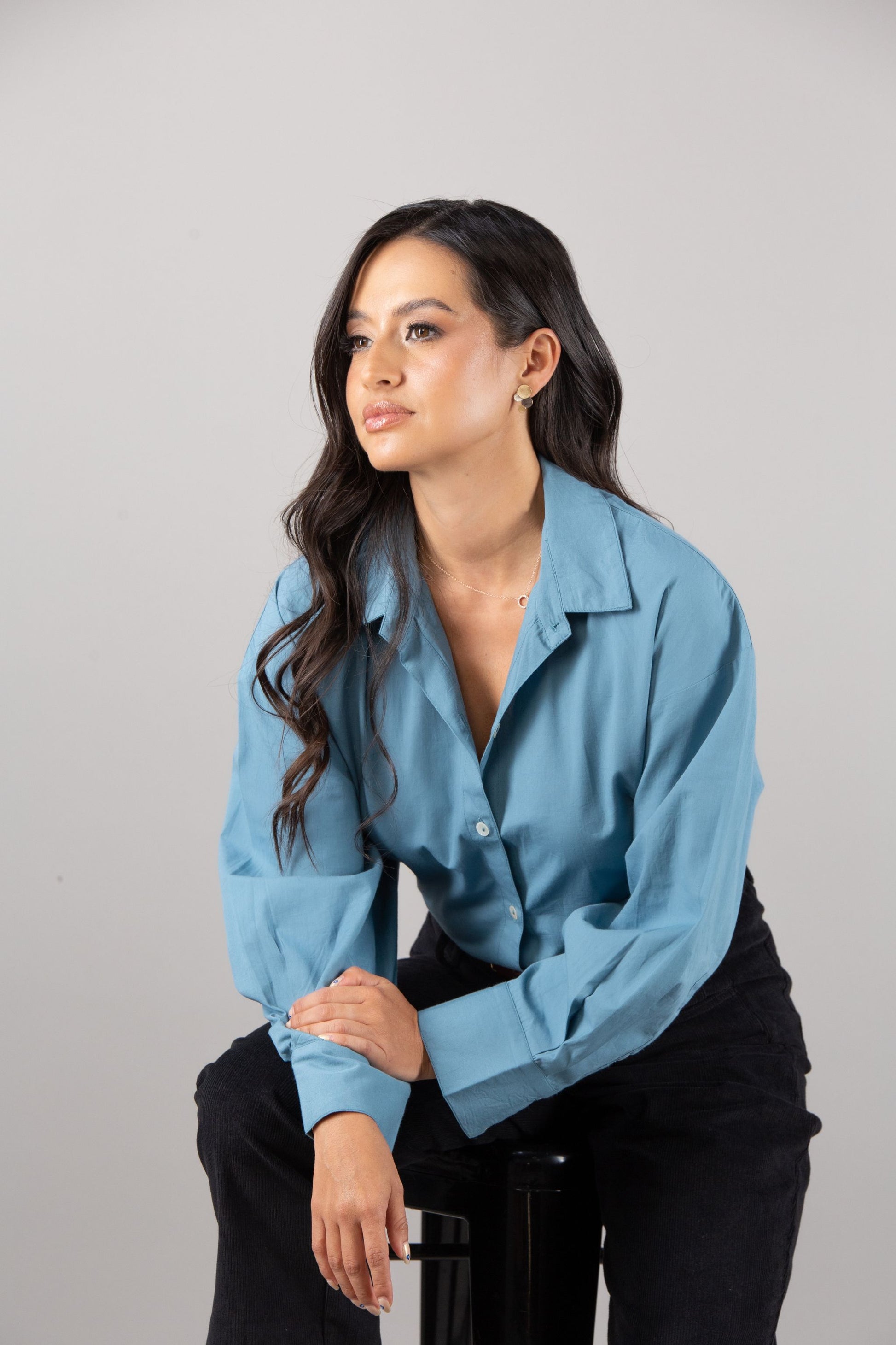AFYA PETITE Terra poplin box sleeve shirt – front view, shorter hem and sleeves for petite women
