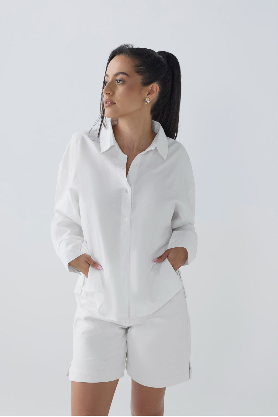 AFYA PETITE Alex Petite Canvas Shorts White – High-Rise, Mid Thigh.