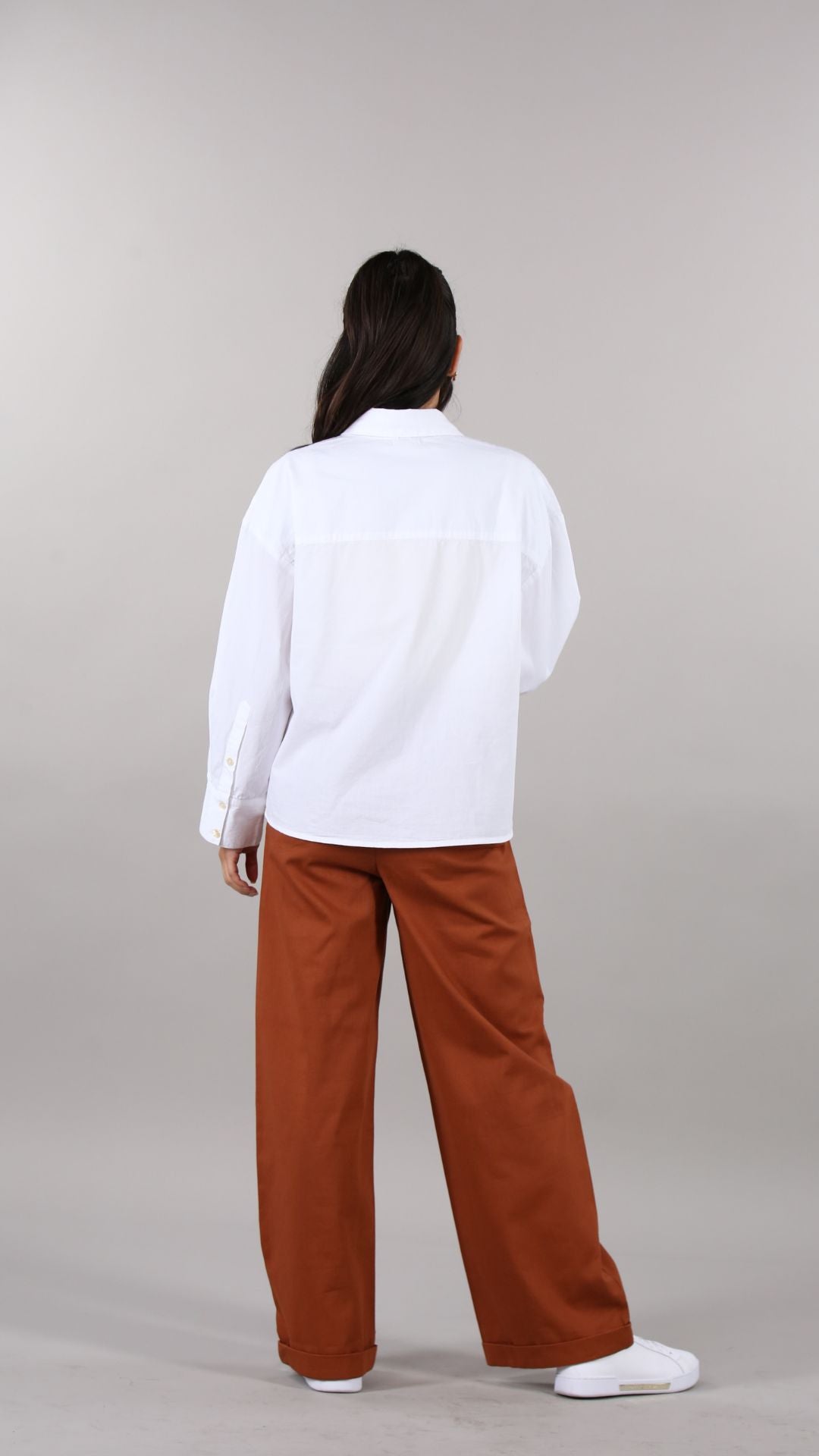 AFYA PETITE Terra poplin shirt white – side slit and box sleeve detail, petite sizing